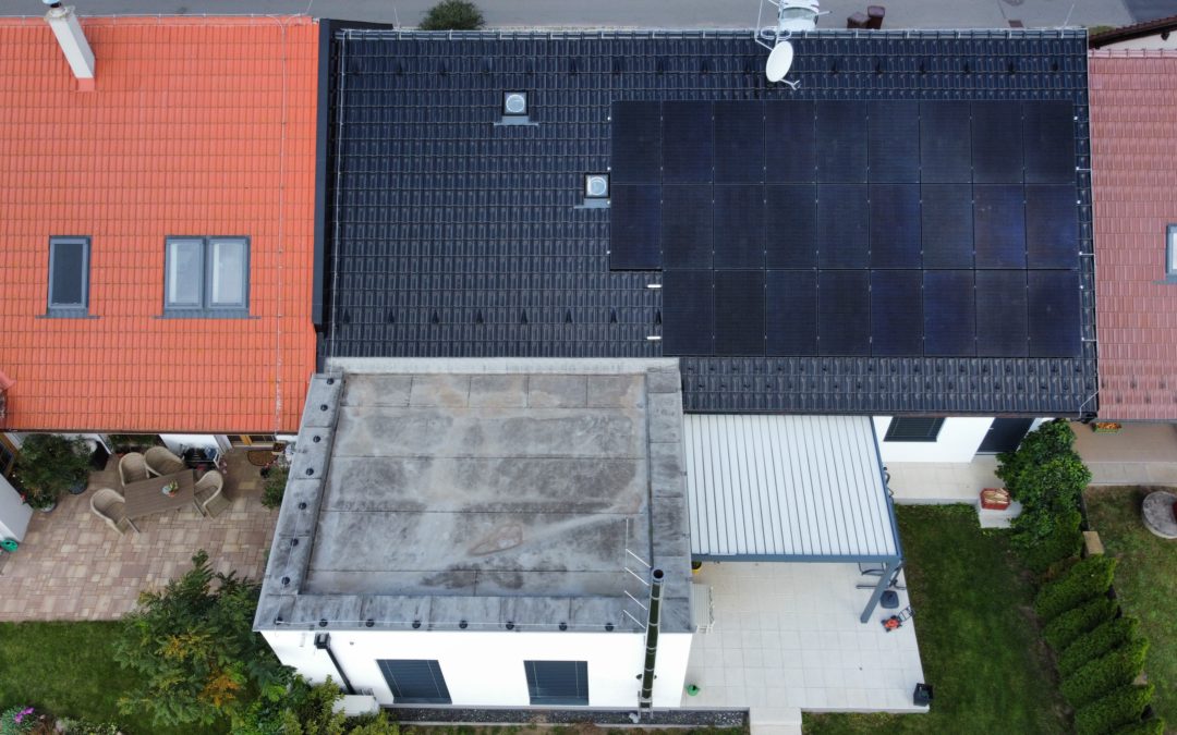 Hybridní FVE 9,9 kWp 11,6 kWh