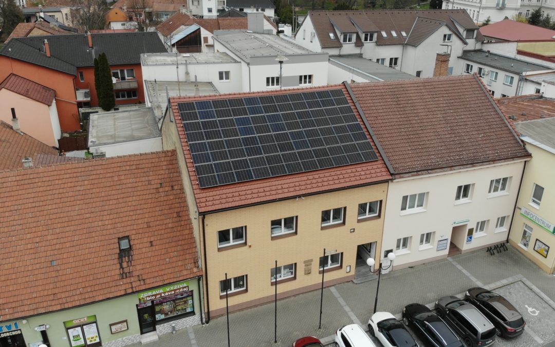 Obecní hybridní FVE 18,04 23,2 kWh