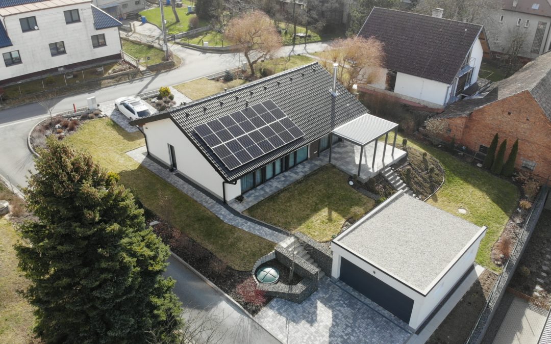 Hybridní FVE 9,9 kWp 11,6 kWh