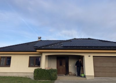 Hybridní FVE 9,66 kWp 17,4 kWh
