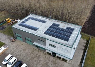 Firemní hybridní FVE 30,24 kWp 11,6 kWh